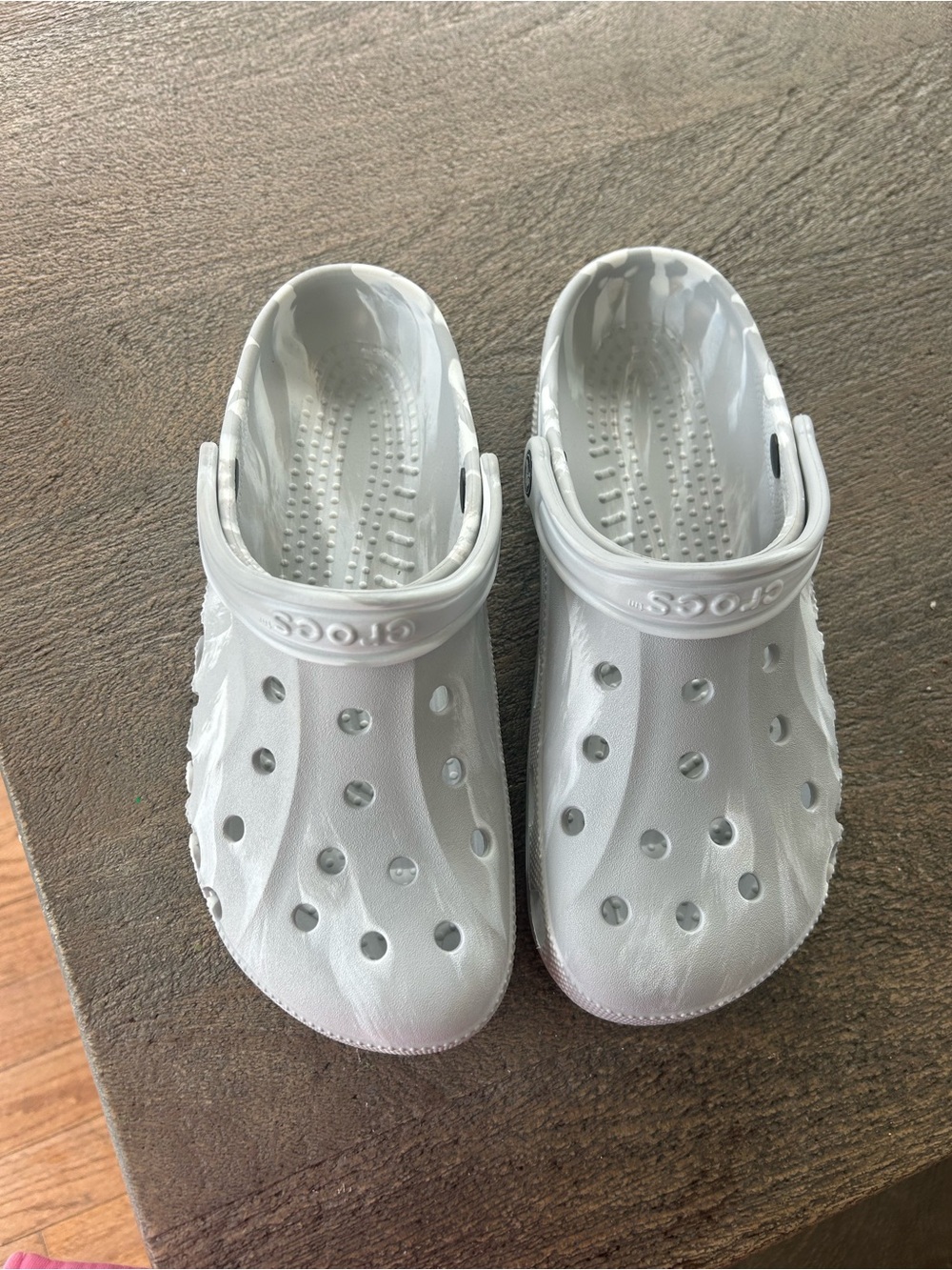 CROCS